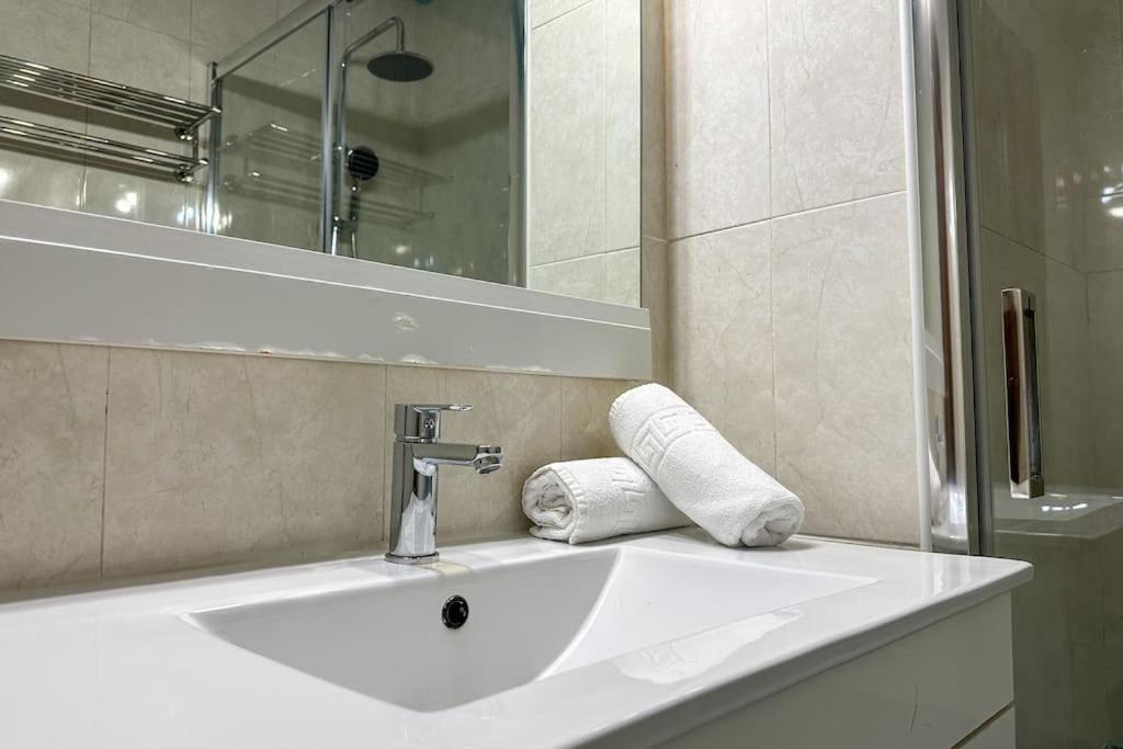 Luminoso Apartamento Turistico En Chamartin Madrid Exteriör bild